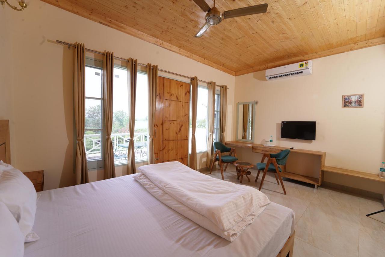 Hotel Sarai Bharatgarh Nohan Esterno foto