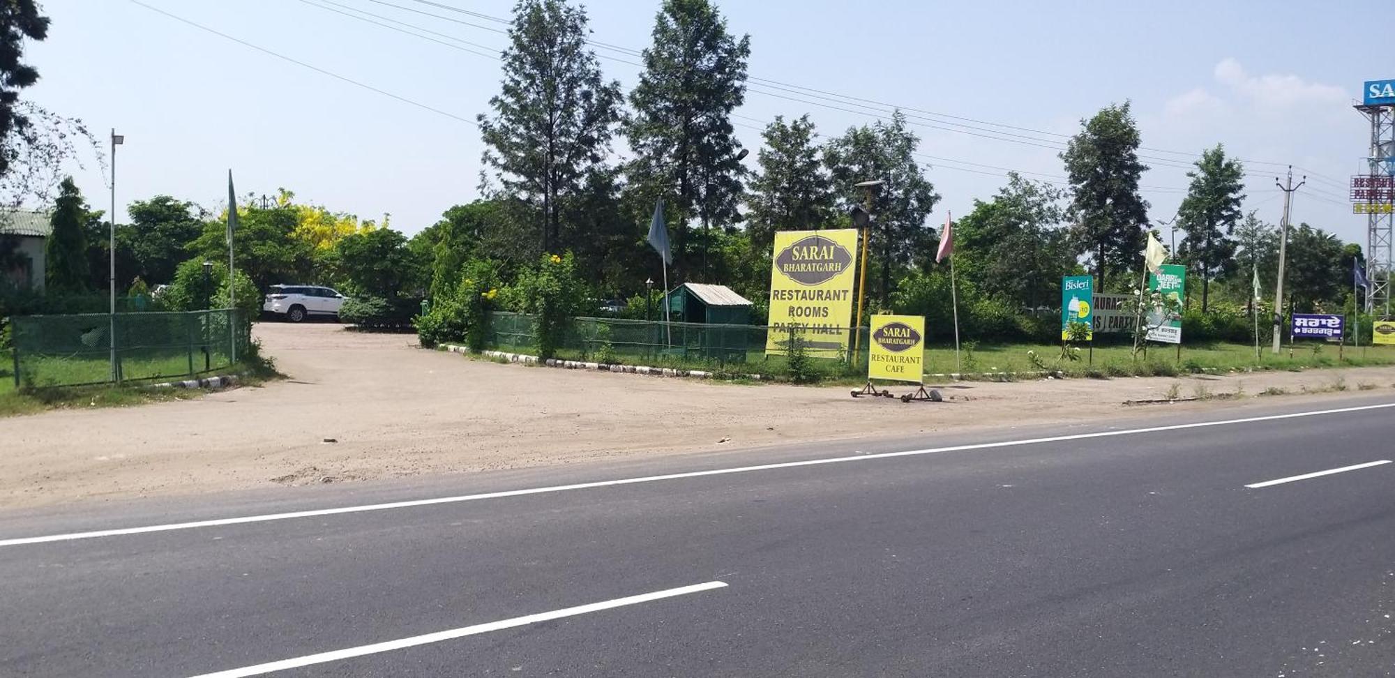 Hotel Sarai Bharatgarh Nohan Esterno foto